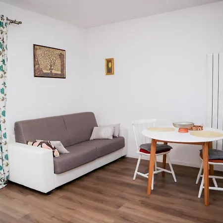 Апартаменти Teo's Place *
