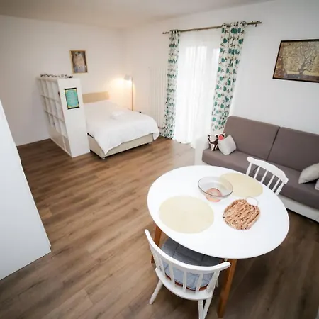 Teo's Place Apartment *